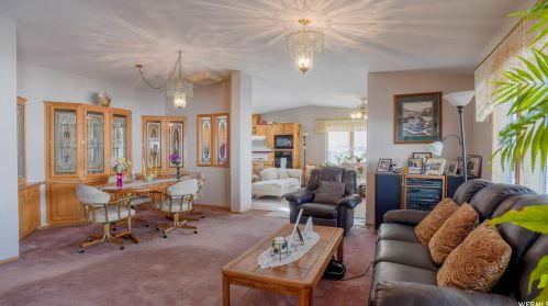 178 Alta Vw Way, Sandy UT 84070-3258 exterior