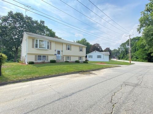 35 Victor Ave, Worcester, MA 01603-1109