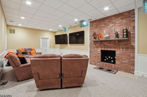 40 Linden Ln, Chatham Township NJ 07928-1654 exterior