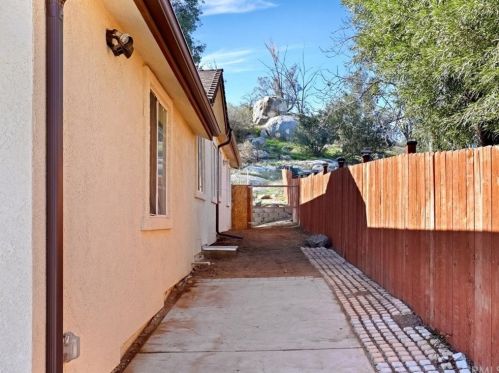 24 A St, Perris CA 92570-1962 exterior