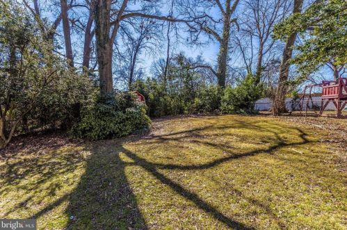 604 Forest Glen Rd, Silver Spring MD 20910-1122 exterior