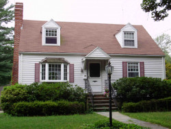 185 Christina St, Newton, MA 02461-1915