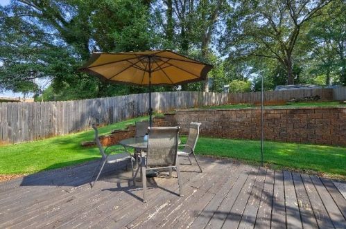 1401 Forrest Ave, Atlanta GA 30344-2709 exterior