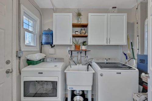 6252 Bennett Ave, Milwaukee WI  53219-4117 exterior