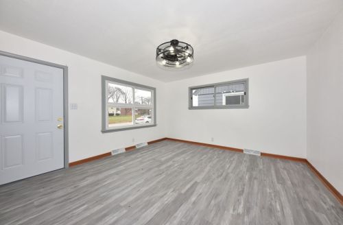 4649 20th St, Milwaukee WI  53221-2807 exterior