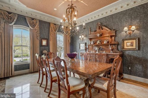 11300 Glen Rd, Rockville MD 20854-1849 exterior