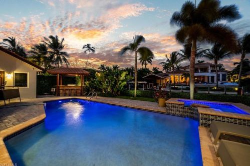 453 18 Ave, Naples FL 34120-3556 exterior