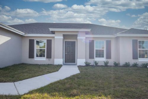 2073 Leafy Rd, Fort Pierce FL  34953-1359 exterior