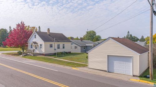 745 James St, Ely MN 55731-1535 exterior