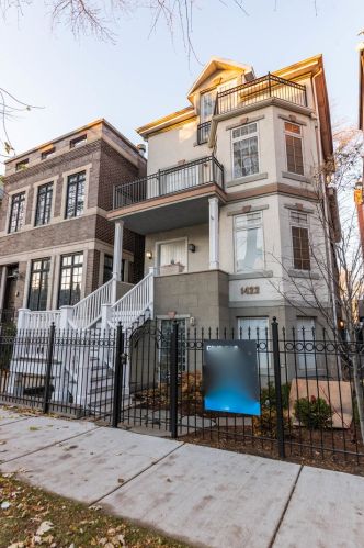 1422 Barry Ave, Chicago IL  60657-4206 exterior