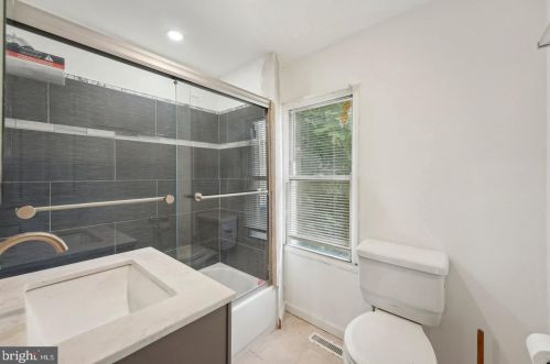 2331 Gerritt St, Philadelphia PA 19147-5821 exterior