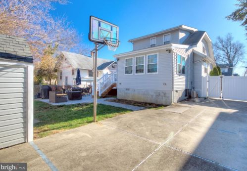 35 Collingswood Ave, Camden NJ 08107-1243 exterior