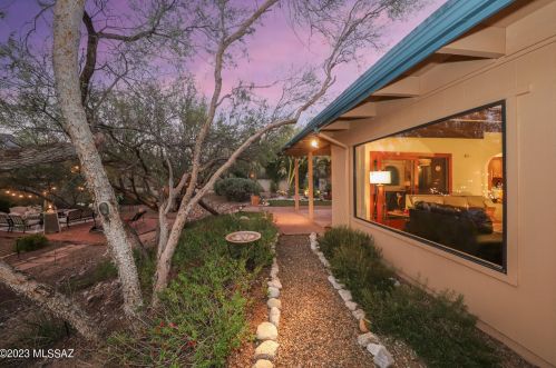 3865 Tanuri Dr, Tucson AZ 85750-1939 exterior