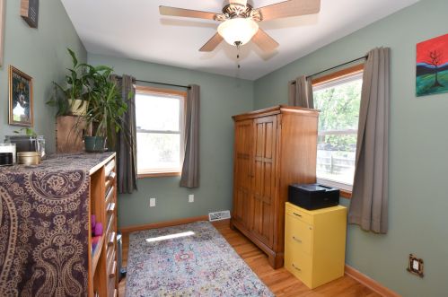 135 Martin Ln, Milwaukee WI 53207-4976 exterior