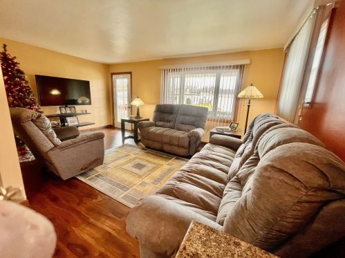 409 30th St, Manitowoc, WI 54220-3605