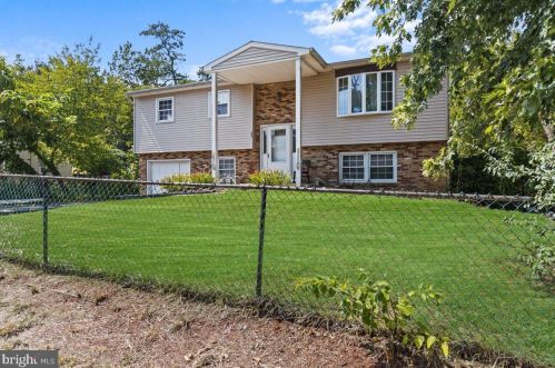 204 Apache Trl, Browns Mills, NJ 08015-6212