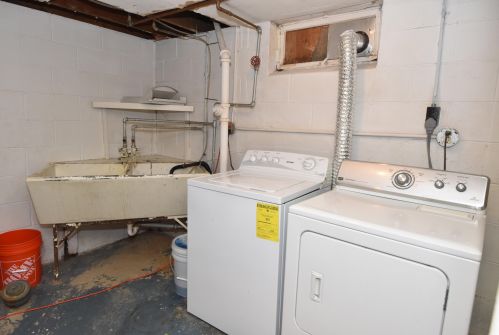 3047 121st St, Milwaukee WI  53222-4010 exterior