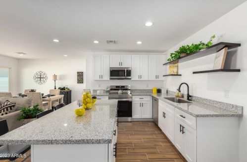 4215 19 Pl, Phoenix AZ 85040-1407 exterior