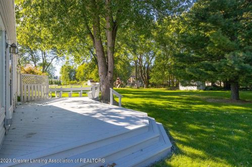 3914 Pr Ln, Dewitt MI exterior