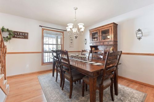 799 Ashley Dr, Chaska MN 55318-1540 exterior