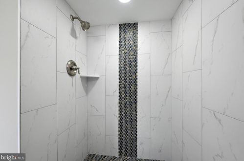 10700 Huntwood Dr, Silver Spring MD  20901-1524 exterior