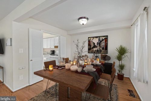 5537 Burnside Dr, Rockville MD 20853-2457 exterior