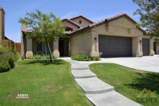9400 Degranvelle Dr, Bakersfield CA  93311-2837 exterior