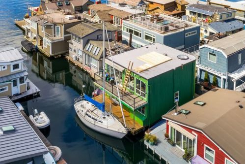 2219 Fairview Ave, Seattle WA  98102-3471 exterior