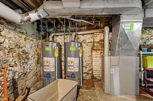 165 18 St, Pittsburgh PA 15203-1630 exterior