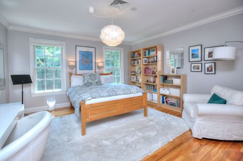 19 Long Lots Rd, Westport CT 06880-3846 exterior