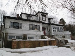 32 Newtonville Ave, Newton MA  02458-1995 exterior