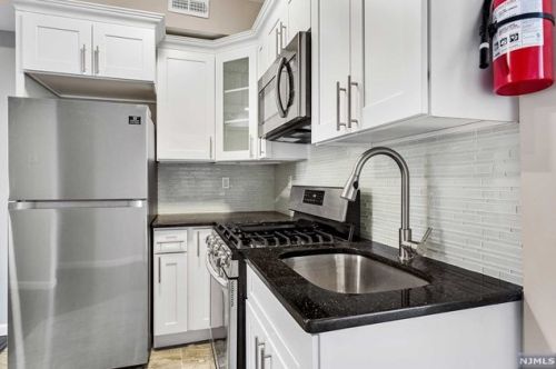 161 St, Union City NJ 07087-5439 exterior