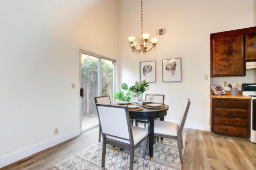 1314 Marina Cir, Davis CA 95616-2728 exterior