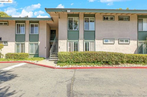 4888 Clayton Rd, Concord CA 94521-3062 exterior