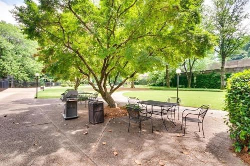 130 26th St, Atlanta GA  30309-2088 exterior