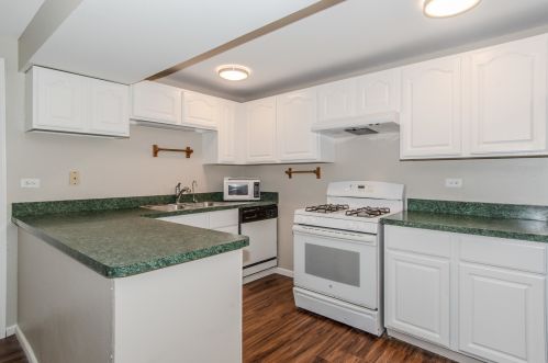 2703 Fairway Dr, Joliet IL 60435-5223 exterior