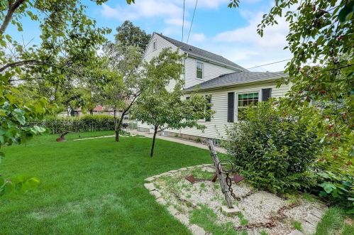 10508 Lincoln Ave, Milwaukee WI 53227-1204 exterior