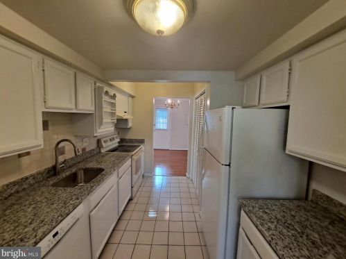 6479 Rockshire St, Alexandria VA  22315-3438 exterior