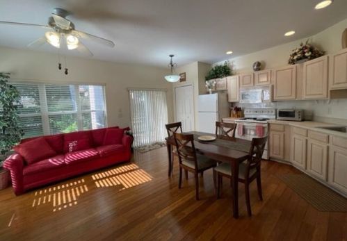 10073 Perfect Dr, Fort Pierce FL  34986-3062 exterior