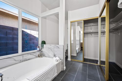 7081 Camino Triste, Tucson AZ  85746-7985 exterior