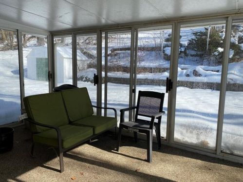 643 Lougeay Rd, Pittsburgh PA 15235-4507 exterior