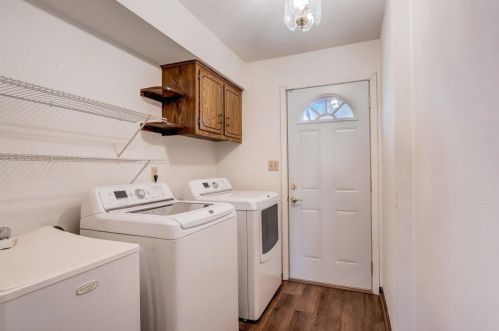 6441 Alberta Ct, Milwaukee WI  53217-4018 exterior