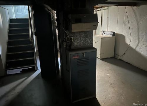 5394 Campbell St, Dearborn Heights MI  48125-2729 exterior