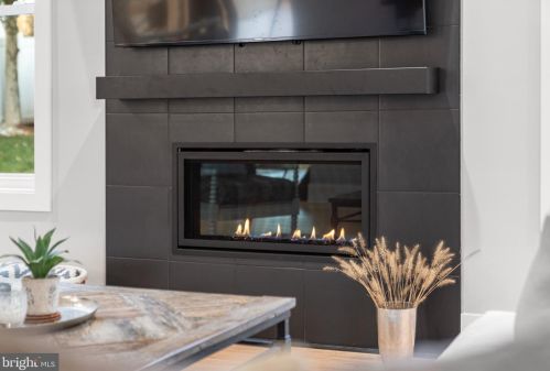 6714 Van Fleet Dr, Mc Lean VA  22101-5140 exterior