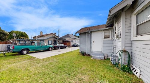 9841 Walnut St, Bellflower CA 90706-5644 exterior