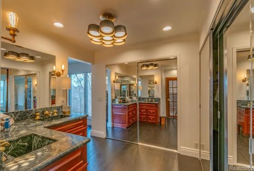 488 Willits St, Bham MI 48009-3310 exterior