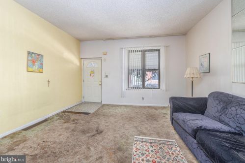 1424 Jackson St, Philadelphia PA 19145-3617 exterior