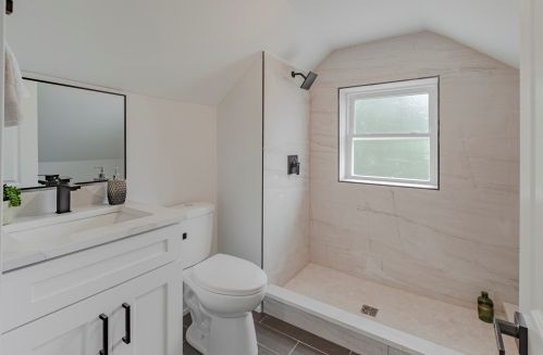 1624 Peterson Ave, Chicago IL  60660-2417 exterior