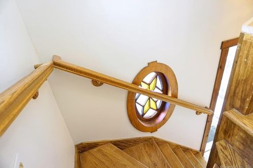 279 Main St, Torrington CT 06790-6946 exterior