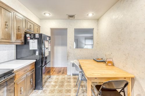 42 Larry Dr, Commack NY 11725-3326 exterior